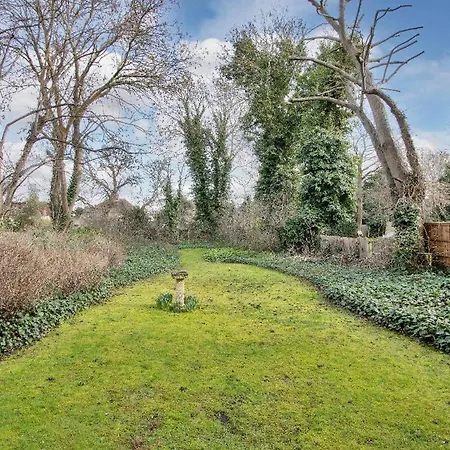 Chic 2-Bed Apartment, Free Wi-Fi And Parking London Exterior photo