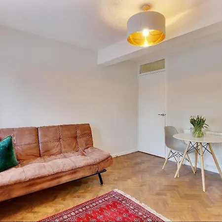 Chic 2-Bed Apartment, Free Wi-Fi And Parking London Exterior photo